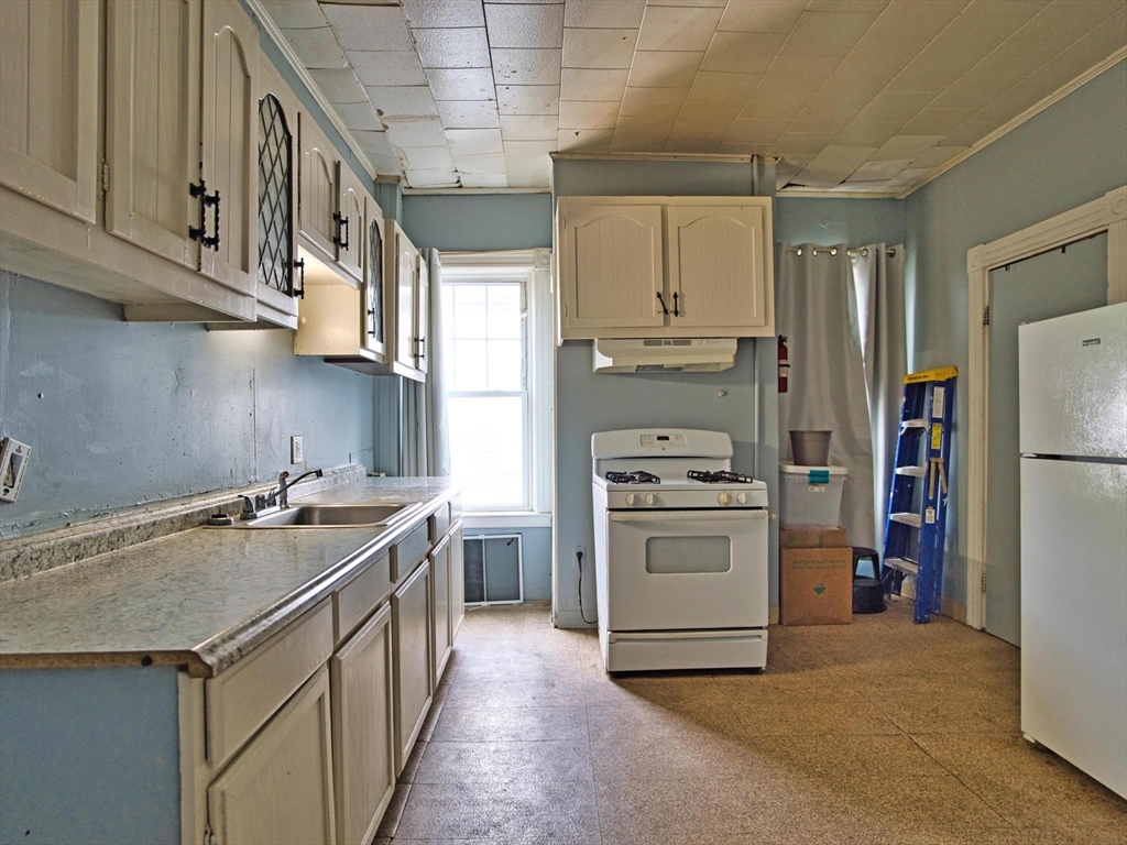639-647 County St Property Photo 34