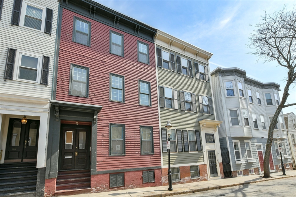 31 Pleasant St # 2 Property Photo