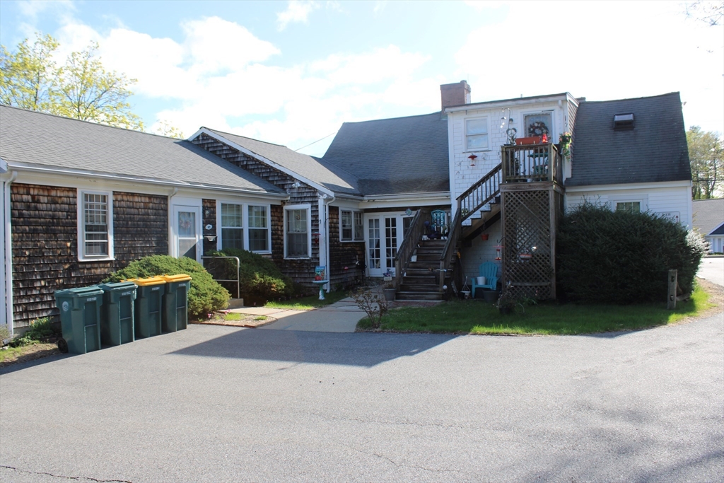 676 Bedford Street Property Photo 3