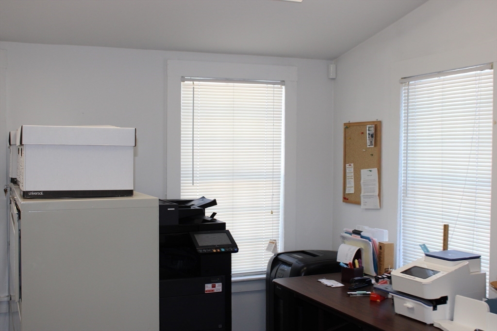676 Bedford Street Property Photo 12