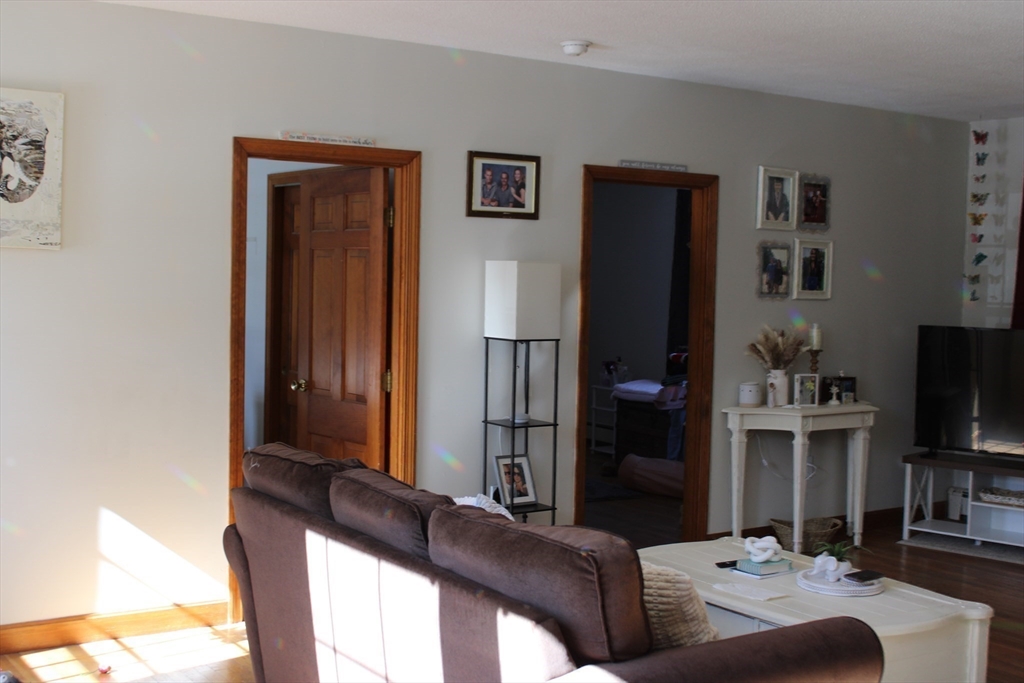 676 Bedford Street Property Photo 13