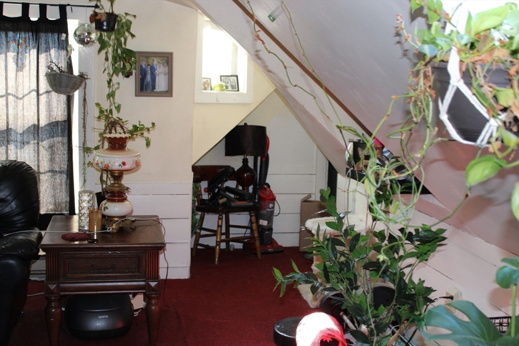 676 Bedford Street Property Photo 16
