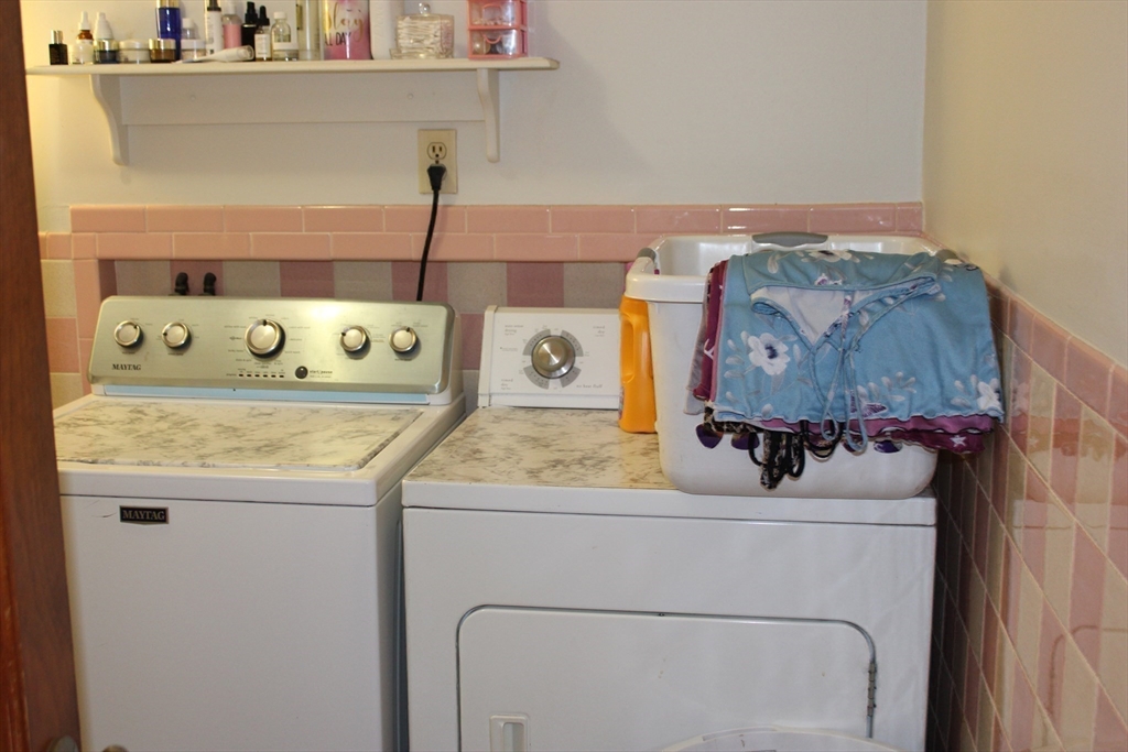 676 Bedford Street Property Photo 22
