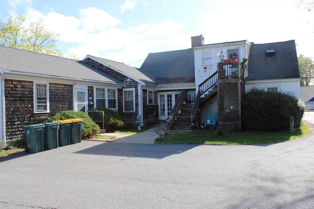 676 Bedford Street Property Photo 1