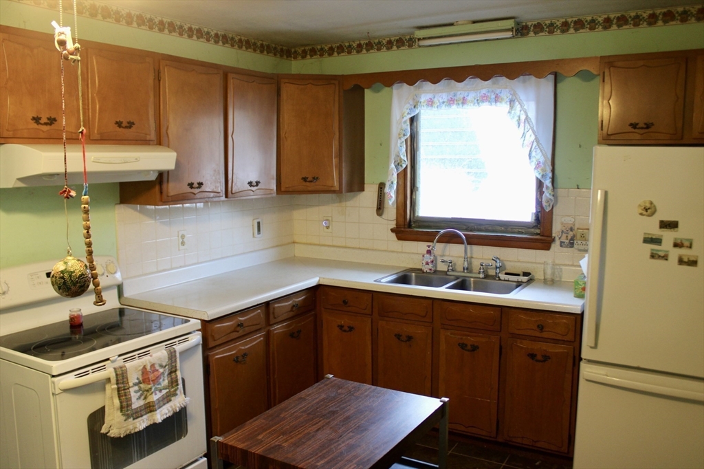98-102 New Athol Rd Property Photo 12