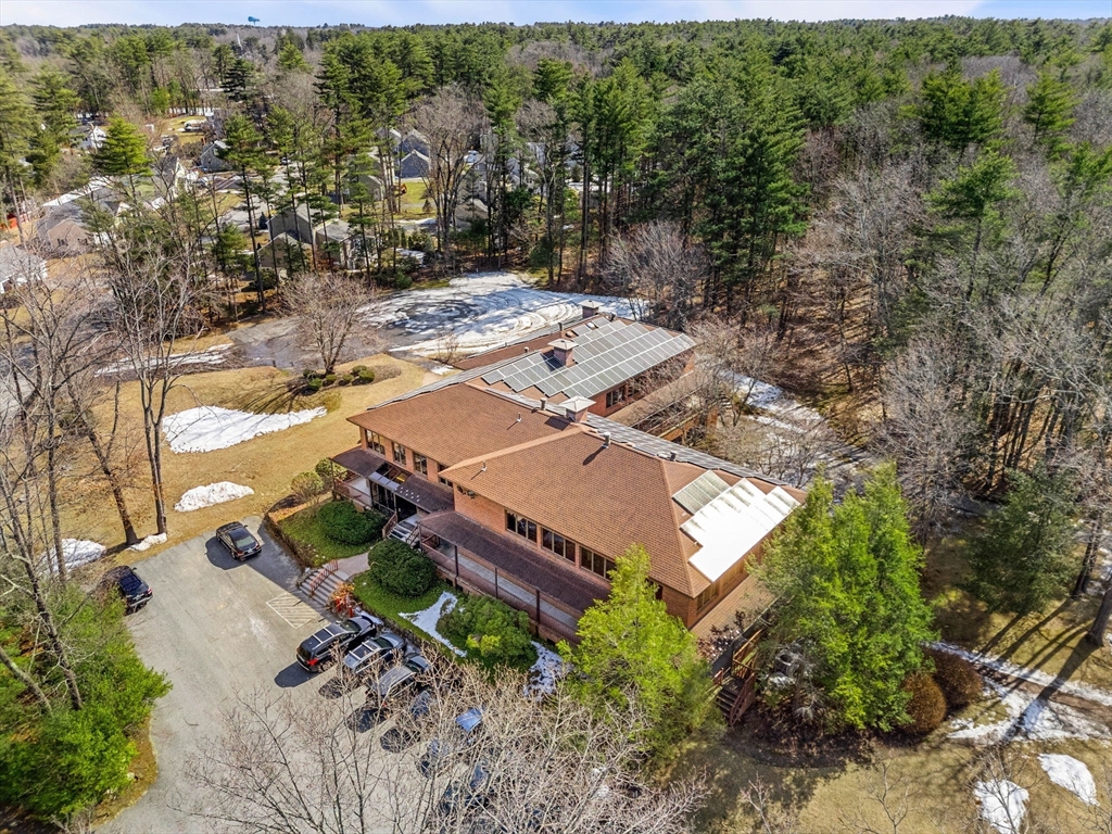 135 Folly Mill Rd Property Photo 4