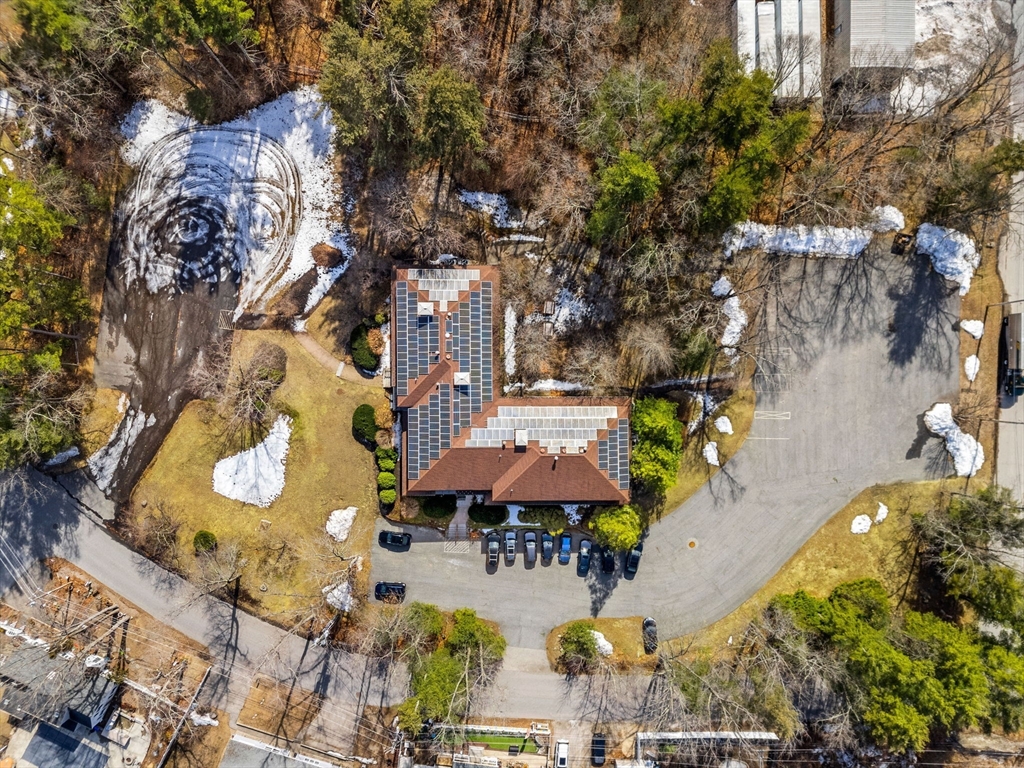 135 Folly Mill Rd Property Photo 6