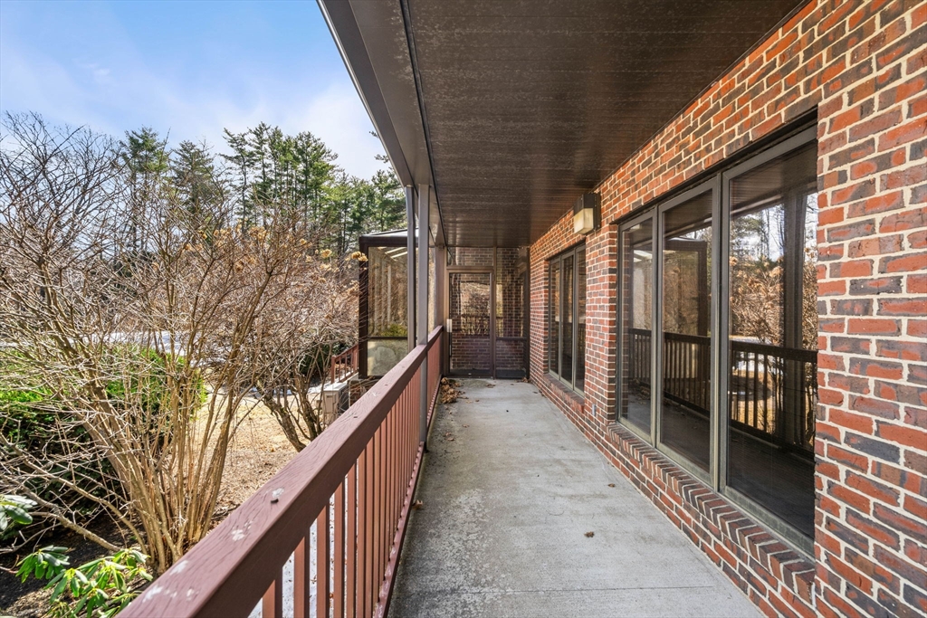 135 Folly Mill Rd Property Photo 35