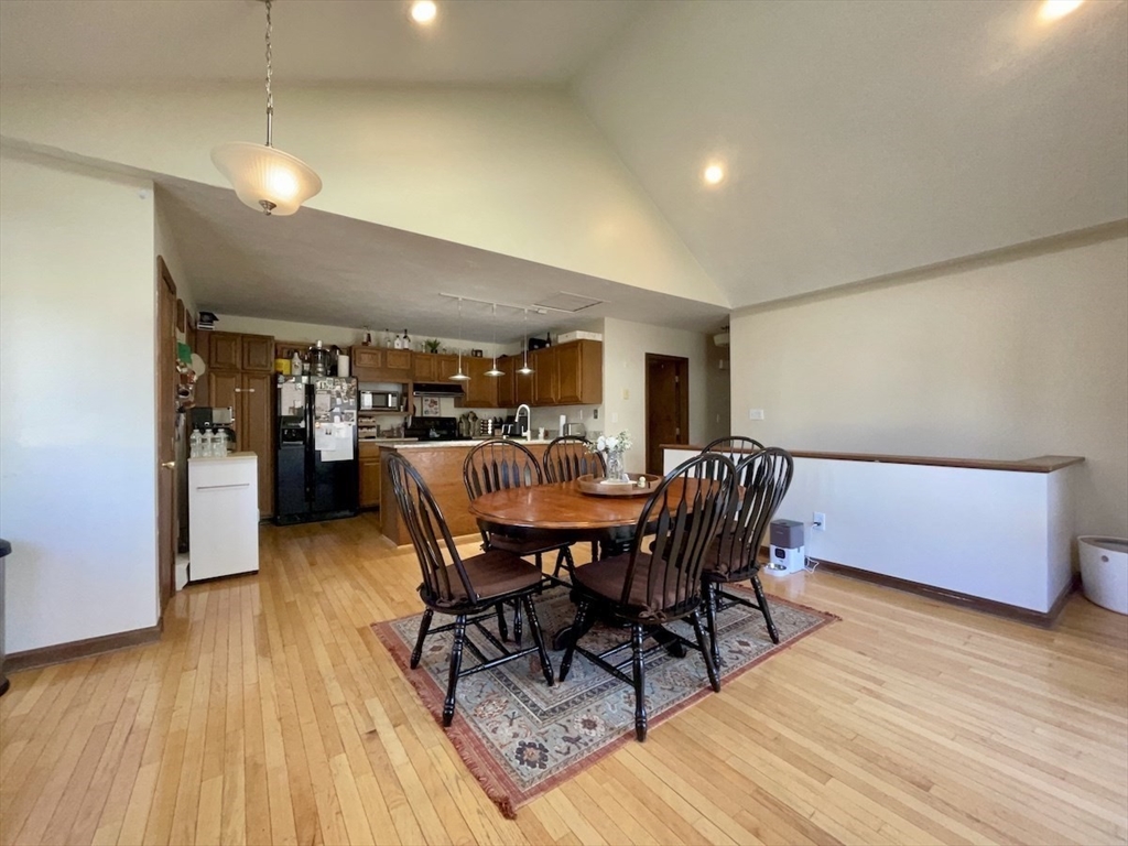 15 Burghardt St # B Property Photo