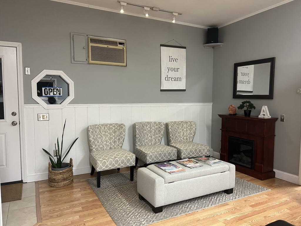 0 Confidential Property Photo 4