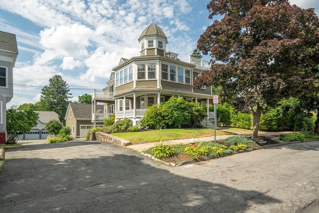 140 Elmwood Road Property Photo