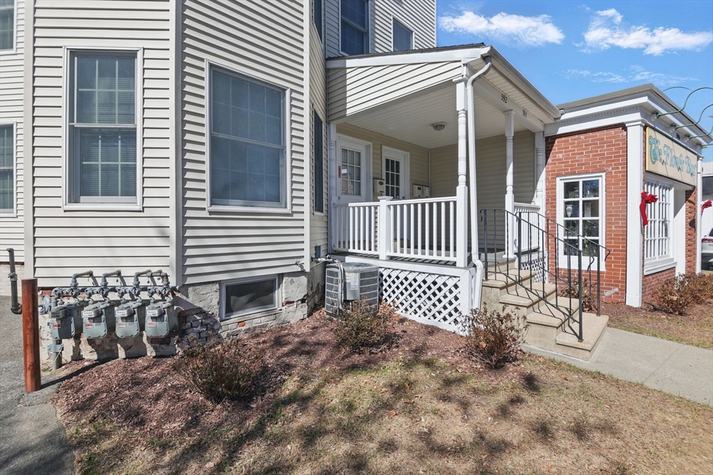 596 Carew Property Photo 2