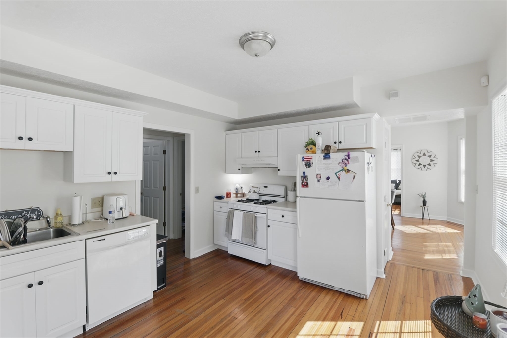 596 Carew Property Photo 11