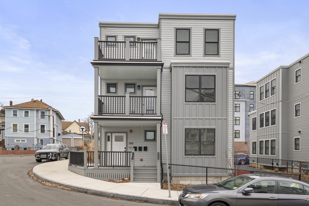 25 Hillsboro St. # 1 Property Photo