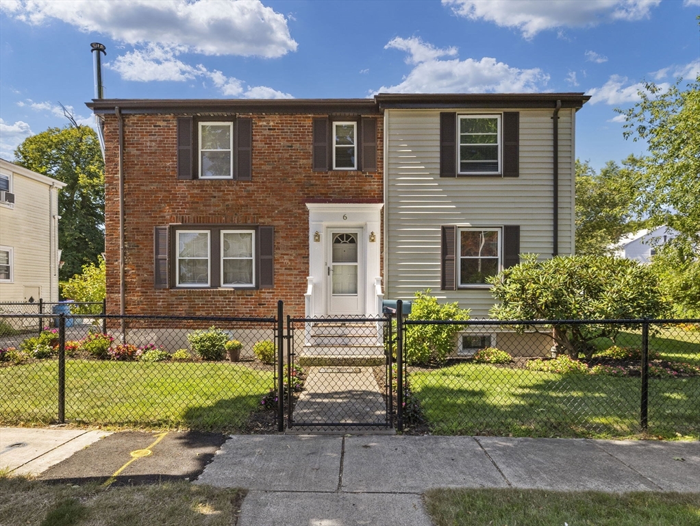 6 Newcroft Cir Property Photo