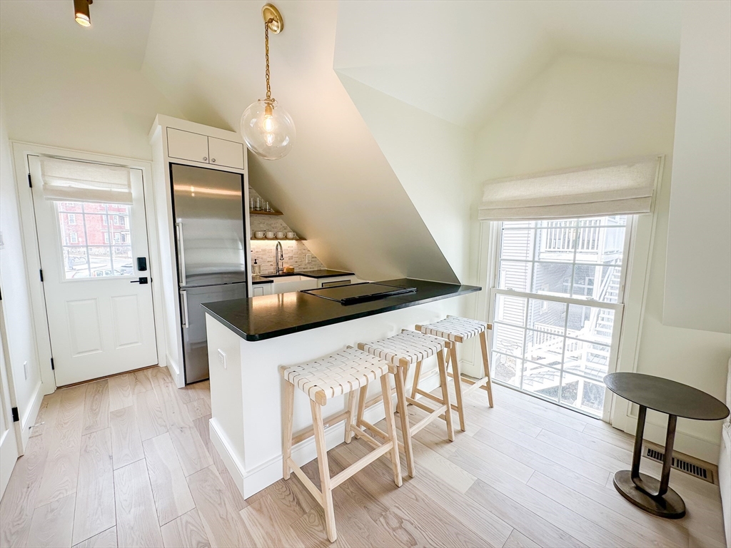 30 Thornley St # 3 Property Photo