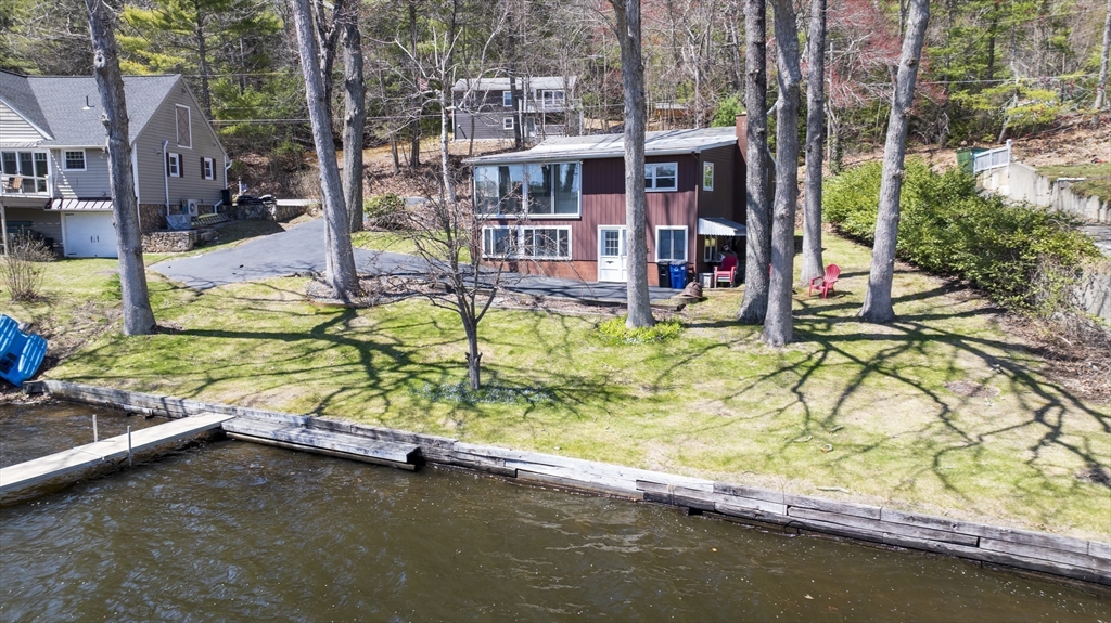 114 Westwood Dr Property Photo