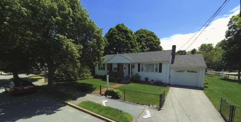 33 Curtis Ave Property Photo