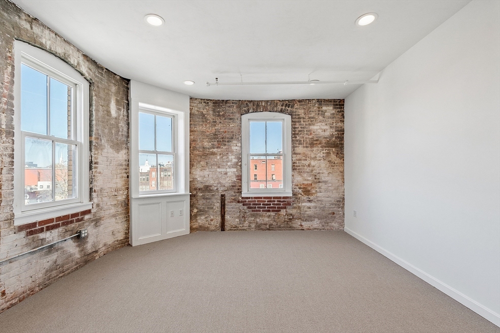 97-103 Water Street Property Photo 23