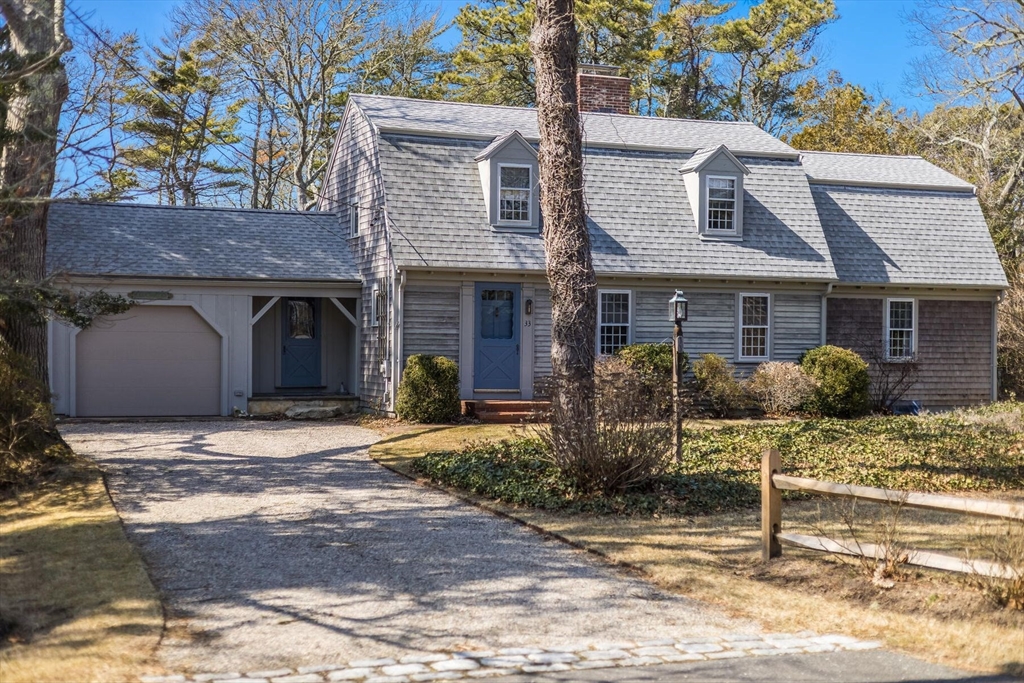 33 Captains Walk Property Photo
