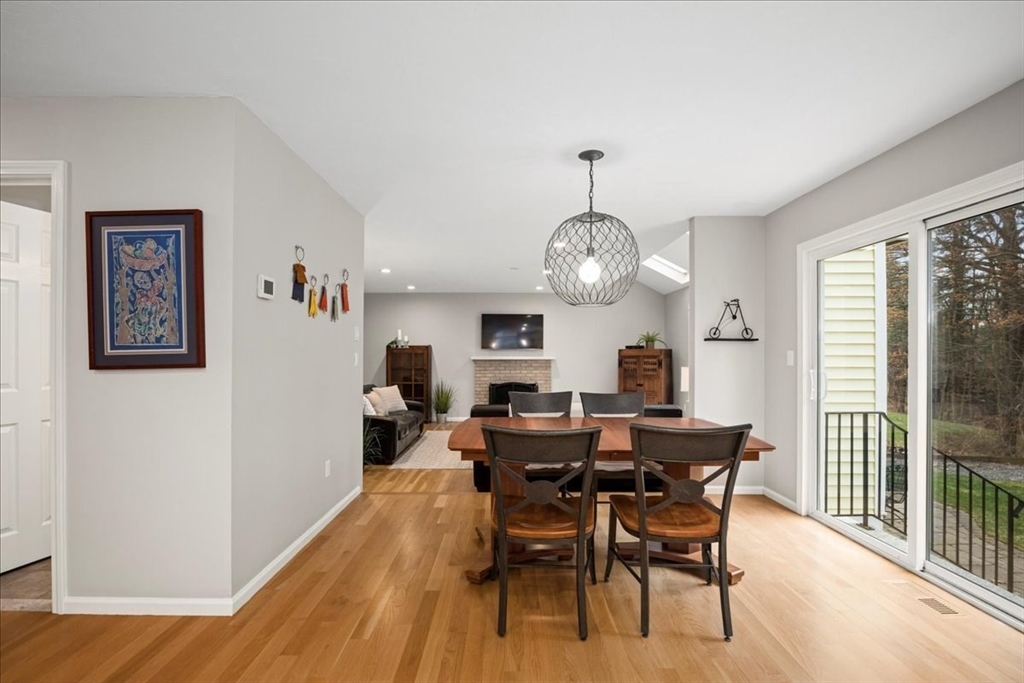 223 Howard St Property Photo 8