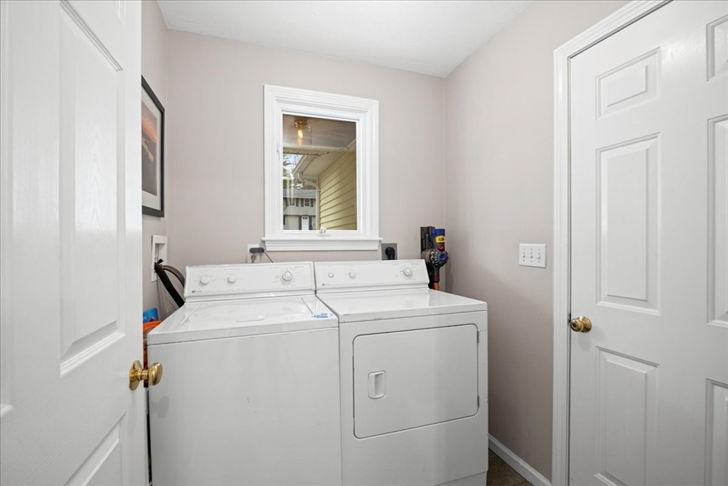 223 Howard St Property Photo 15