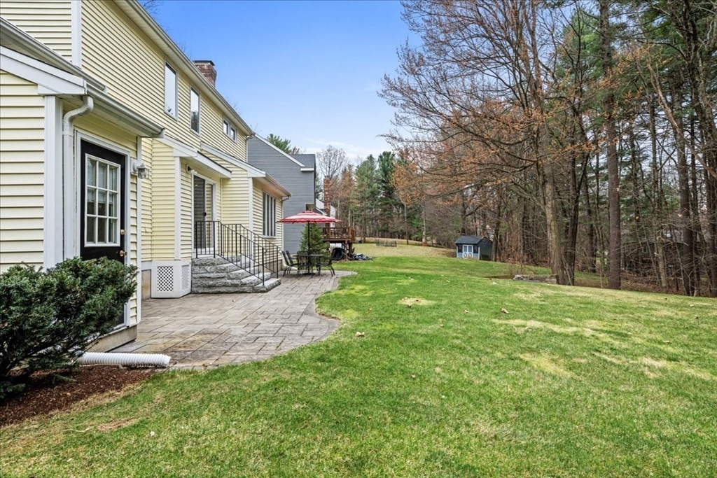223 Howard St Property Photo 36