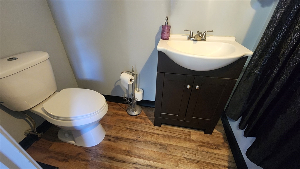 43 Friend St Property Photo 12