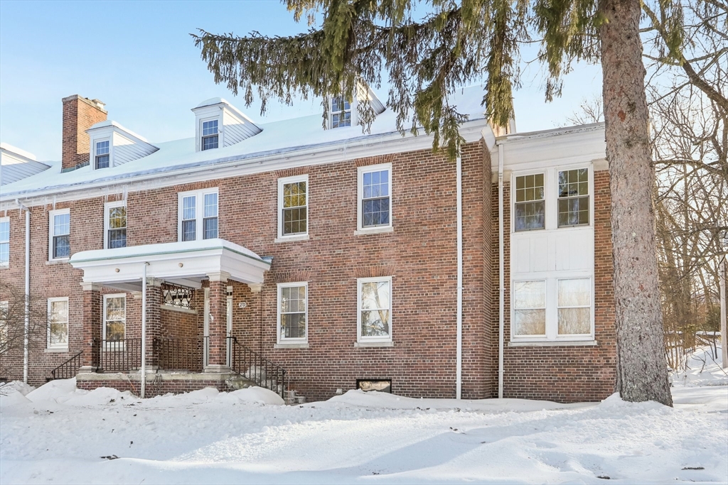 27 Elm Road # D Property Photo