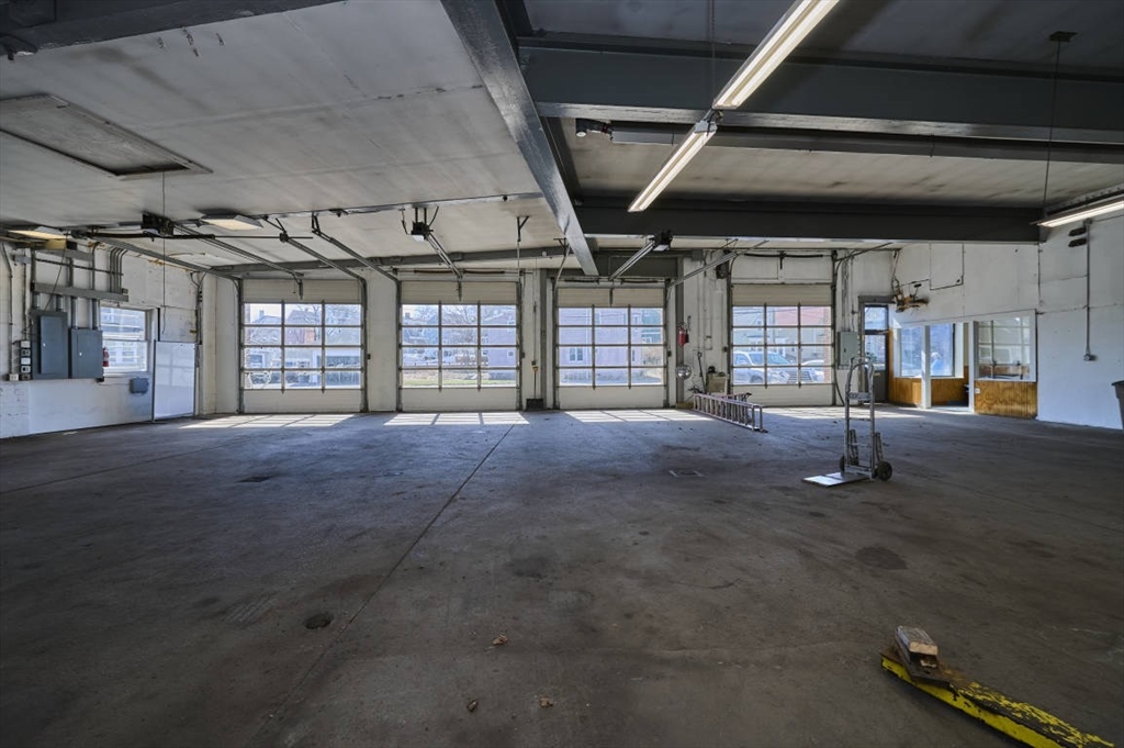 40 Essex St Property Photo 8