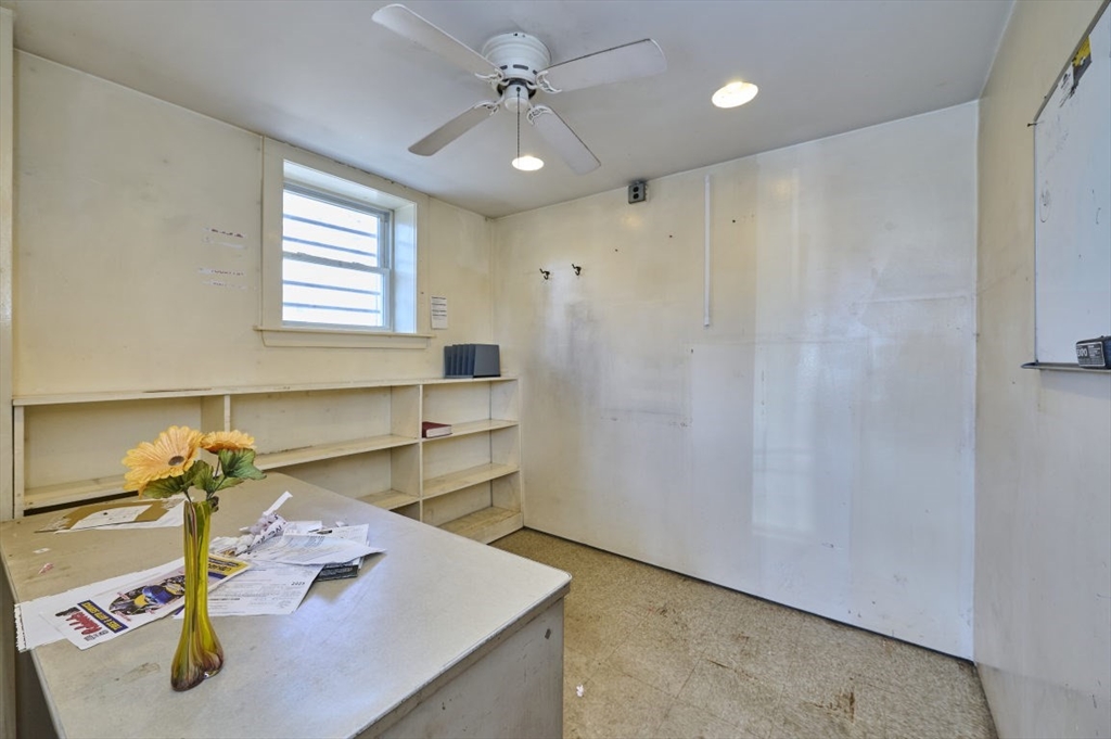 40 Essex St Property Photo 11