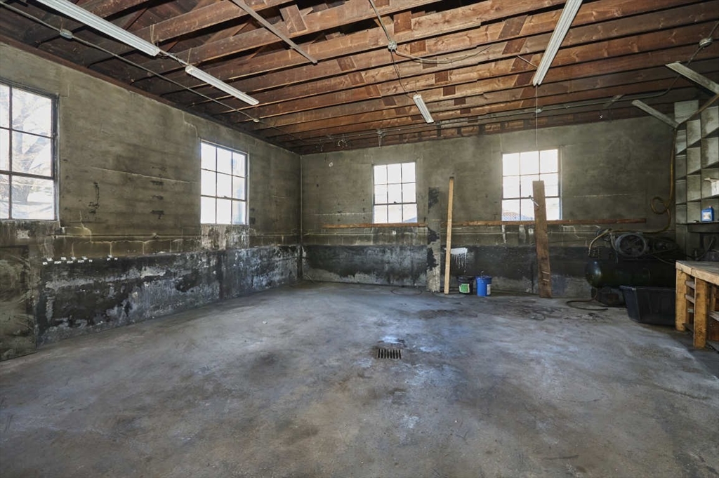 40 Essex St Property Photo 16