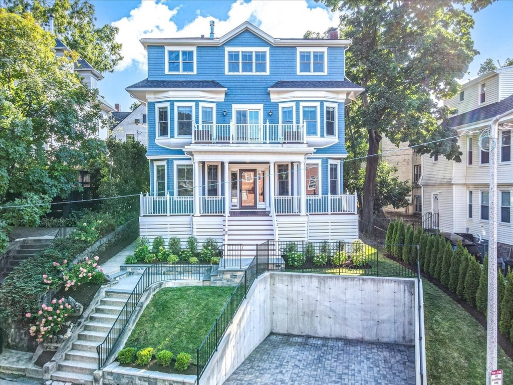 11 Robinwood Ave Property Photo