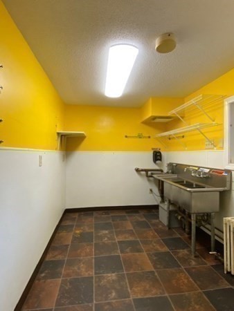 531 Summer St Property Photo 10