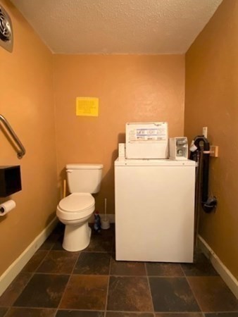 531 Summer St Property Photo 12