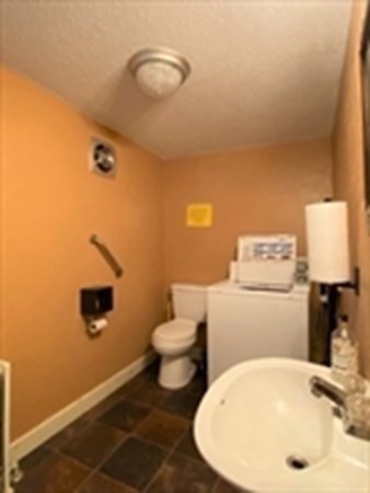 531 Summer St Property Photo 13
