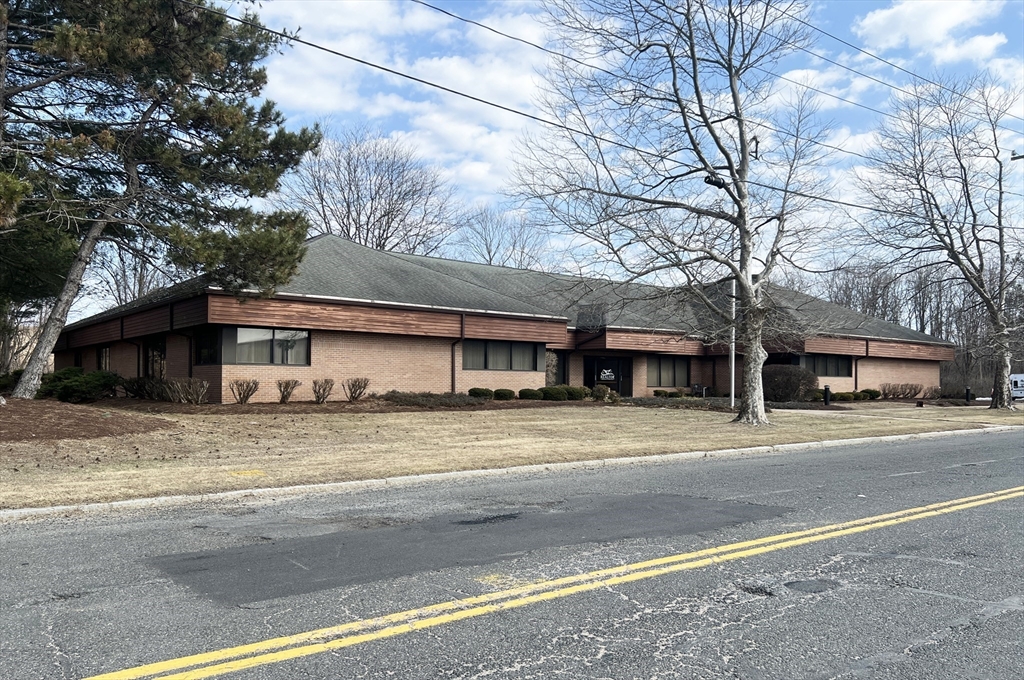 221 Industry Avenue Property Photo 1