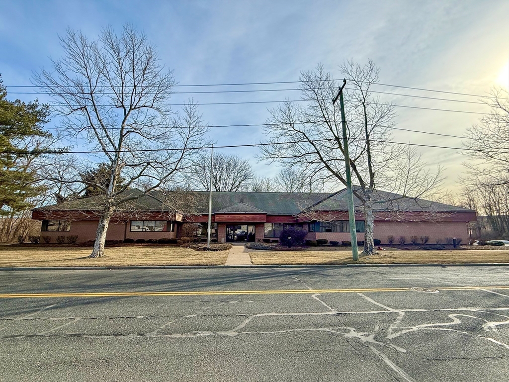 221 Industry Avenue Property Photo 2