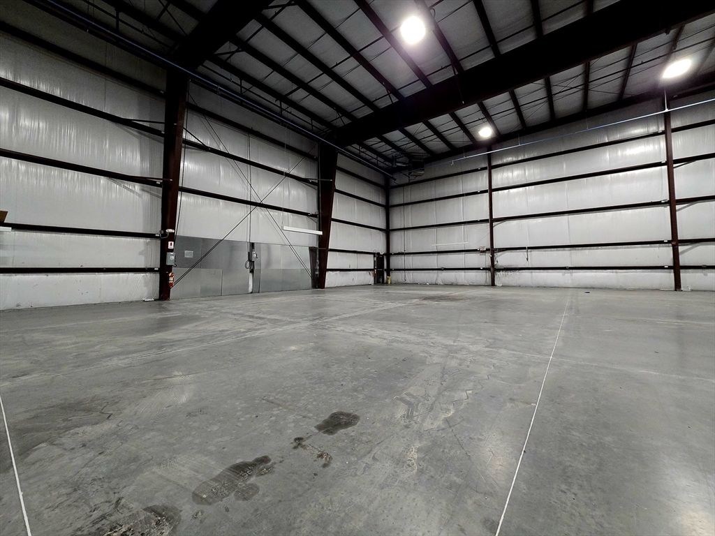231 Commerce Property Photo 6
