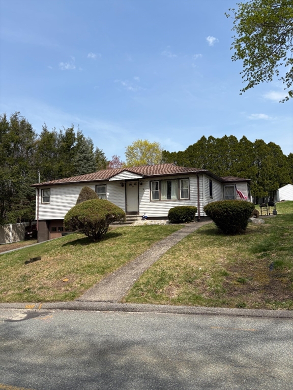 8 Tanyard Road Property Photo