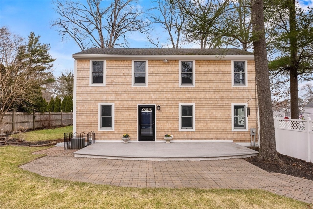 8 Winthrop Ave Property Photo