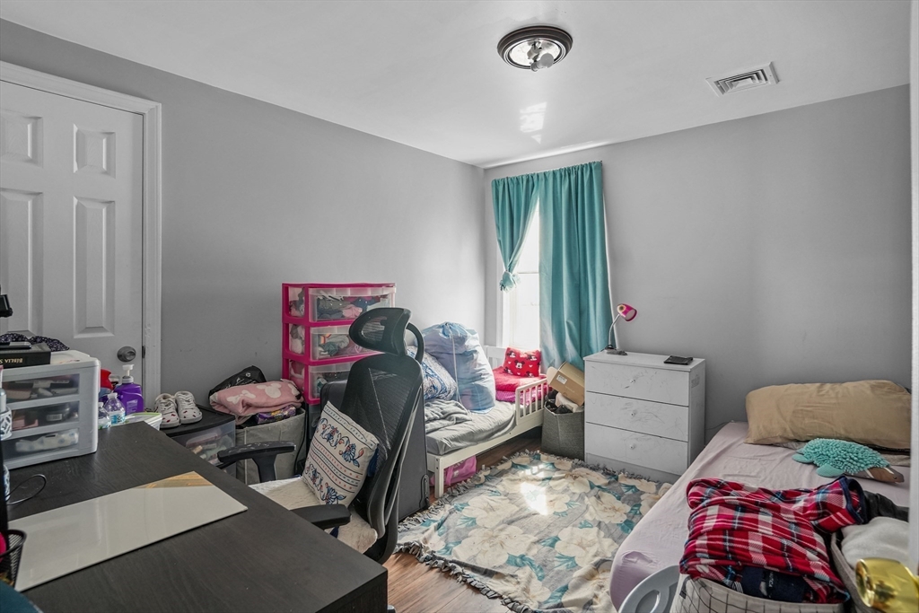 1792 Pleasant St Property Photo 17