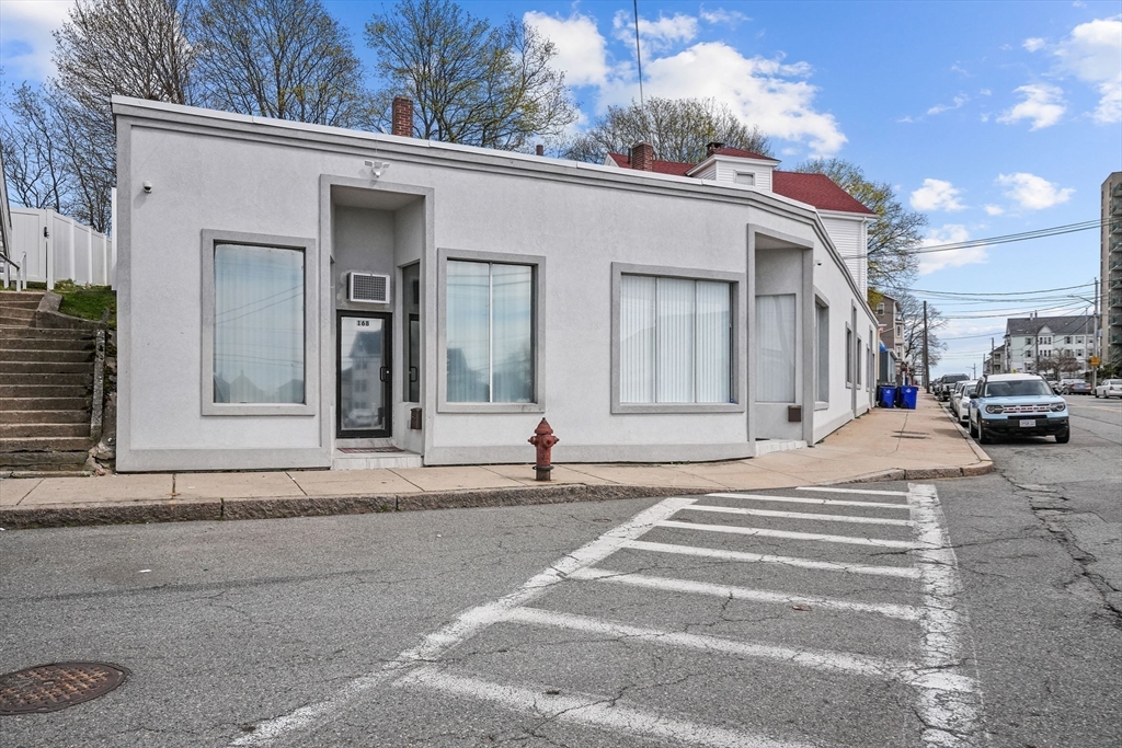1792 Pleasant St Property Photo 33