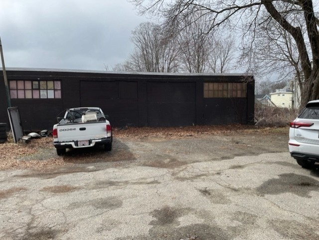 9 7th Ave Property Photo 3