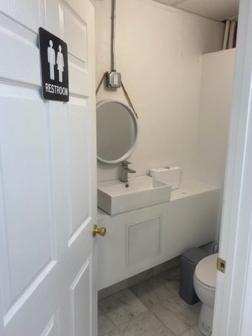 1349 Centre Property Photo 4