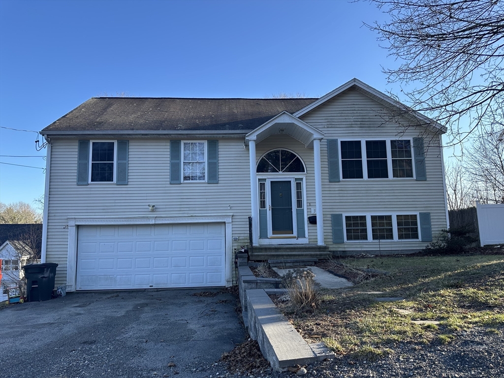 31 Narragansett Ave Property Photo