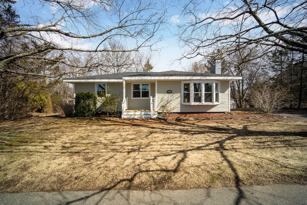 1341 Suffield St Property Photo