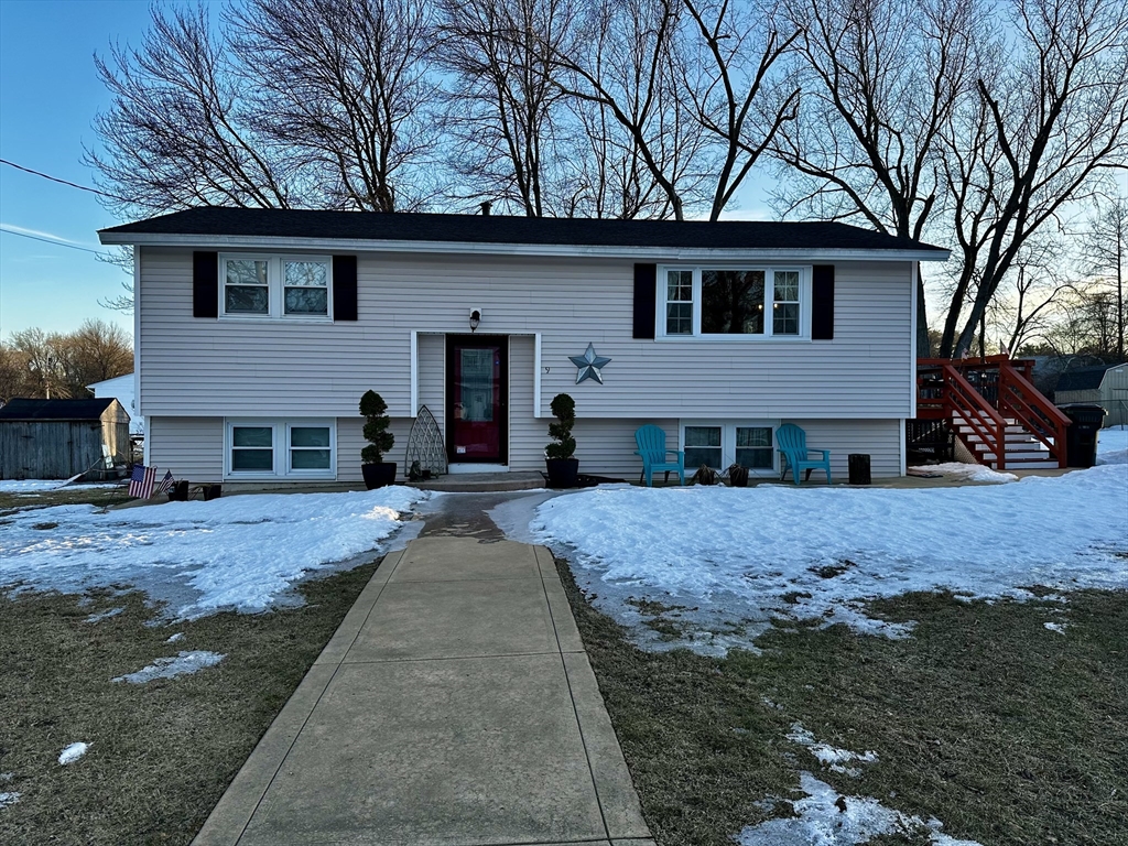 9 Hampshire Circle Property Photo