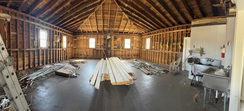 25 Bourne St Property Photo
