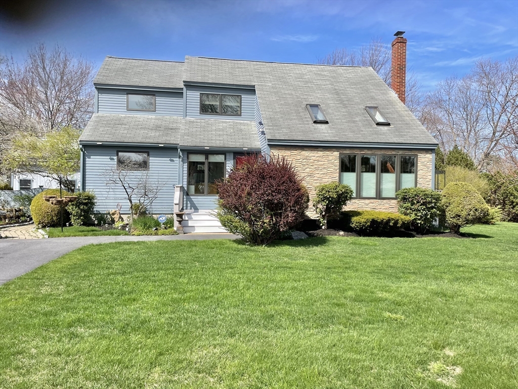 16 Howard Ave Property Photo